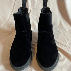 Doc Dr. Marten Flora Velvet Chelsea Boot Size 8